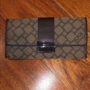 TUMI ID lock Wallet